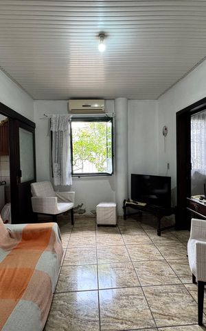 Casa à venda com 130m², 3 quartos e 1 vaga Casa à venda com 130m², 3 quartos e 1 vagaSala