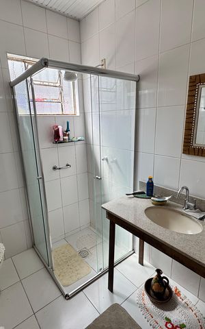 Casa à venda com 130m², 3 quartos e 1 vaga Casa à venda com 130m², 3 quartos e 1 vagaBanheiro