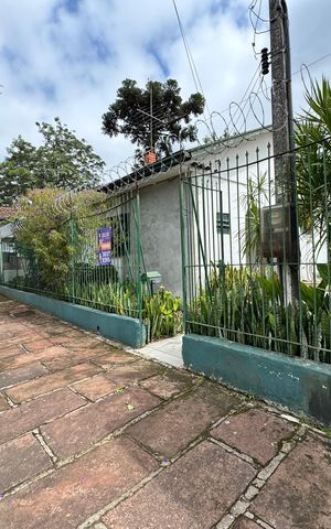 Casa à venda com 130m², 3 quartos e 1 vaga Casa à venda com 130m², 3 quartos e 1 vagaFachada