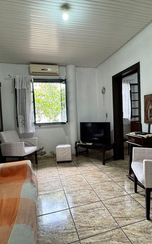Casa à venda com 130m², 3 quartos e 1 vaga Casa à venda com 130m², 3 quartos e 1 vagaSala