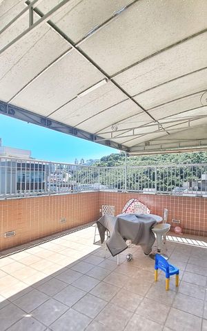 Apartamento à venda com 240m², 4 quartos e 2 vagas Apartamento à venda com 240m², 4 quartos e 2 vagasÁrea comum - Salão de festas