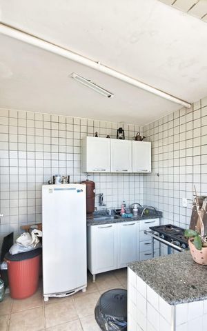 Apartamento à venda com 240m², 4 quartos e 2 vagas Apartamento à venda com 240m², 4 quartos e 2 vagasÁrea comum - Churrasqueira
