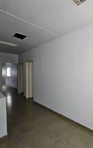 Casa à venda com 450m², 6 quartos e 1 vaga Casa à venda com 450m², 6 quartos e 1 vagaSala