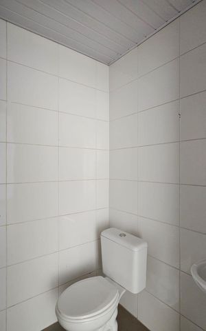 Casa à venda com 450m², 6 quartos e 1 vaga Casa à venda com 450m², 6 quartos e 1 vagaBanheiro 2