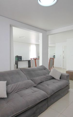 Apartamento à venda com 130m², 4 quartos e 2 vagasSala