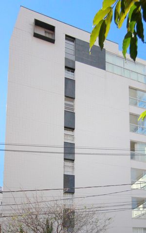Apartamento à venda com 130m², 4 quartos e 2 vagasFachada