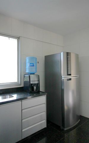 Apartamento à venda com 130m², 4 quartos e 2 vagasCozinha
