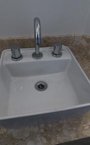 Apartamento à venda com 180m², 3 quartos e 2 vagasBanheiro da Suíte - Pia
