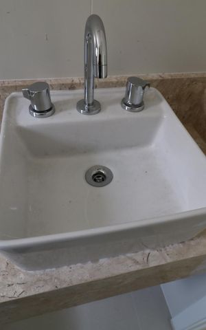 Apartamento à venda com 180m², 3 quartos e 2 vagasBanheiro Social - Pia