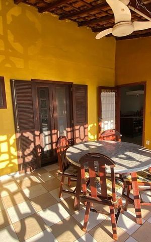 Casa à venda com 81m², 2 quartos e 5 vagas Casa à venda com 81m², 2 quartos e 5 vagasVaranda da sala