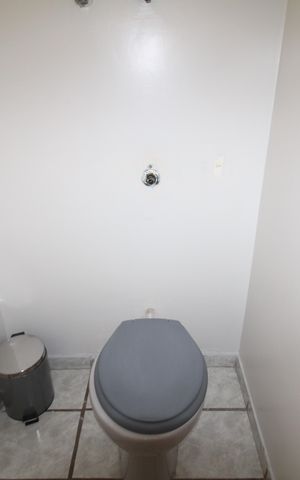 Apartamento para alugar com 100m², 3 quartos e sem vagaBanheiro