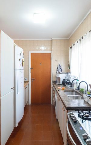 Apartamento à venda com 260m², 4 quartos e 3 vagas Apartamento à venda com 260m², 4 quartos e 3 vagasCozinha