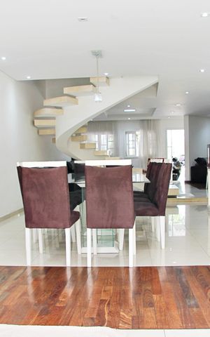 Casa à venda com 585m², 4 quartos e 4 vagasSala de Jantar