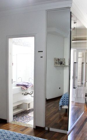 Casa à venda com 585m², 4 quartos e 4 vagasSuíte 4