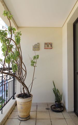 Apartamento à venda com 93m², 3 quartos e 2 vagasVaranda