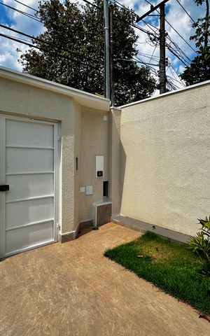 Casa à venda com 430m², 4 quartos e 6 vagas Casa à venda com 430m², 4 quartos e 6 vagasEntrada
