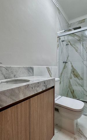 Casa à venda com 430m², 4 quartos e 6 vagas Casa à venda com 430m², 4 quartos e 6 vagasBanheiro Suíte 3
