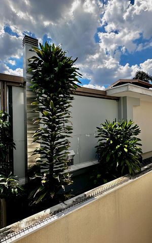 Casa à venda com 430m², 4 quartos e 6 vagas Casa à venda com 430m², 4 quartos e 6 vagasVista Suíte 1