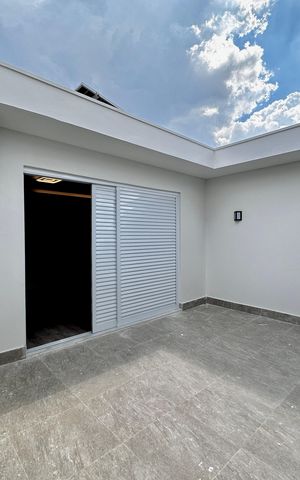 Casa à venda com 430m², 4 quartos e 6 vagas Casa à venda com 430m², 4 quartos e 6 vagasSacada Suíte 4