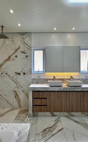 Casa à venda com 430m², 4 quartos e 6 vagas Casa à venda com 430m², 4 quartos e 6 vagasBanheiro Suíte 4