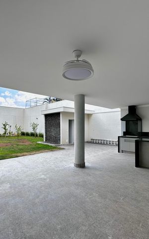 Casa à venda com 430m², 4 quartos e 6 vagas Casa à venda com 430m², 4 quartos e 6 vagasEspaço Gourmet