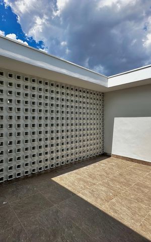 Casa à venda com 430m², 4 quartos e 6 vagas Casa à venda com 430m², 4 quartos e 6 vagasSacada Suíte 4