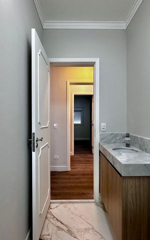 Casa à venda com 430m², 4 quartos e 6 vagas Casa à venda com 430m², 4 quartos e 6 vagasBanheiro Suíte 3