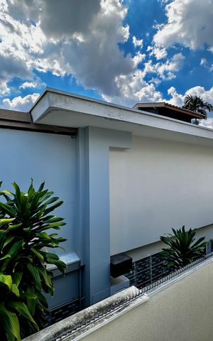 Casa à venda com 430m², 4 quartos e 6 vagas Casa à venda com 430m², 4 quartos e 6 vagasVista Suíte 1 - Sala Íntima