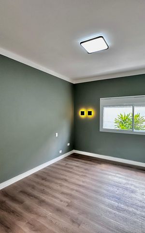 Casa à venda com 430m², 4 quartos e 6 vagas Casa à venda com 430m², 4 quartos e 6 vagasSuíte 1 - Sala Íntima