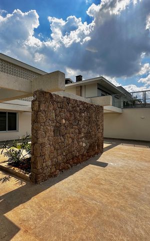 Casa à venda com 430m², 4 quartos e 6 vagas Casa à venda com 430m², 4 quartos e 6 vagasGaragem