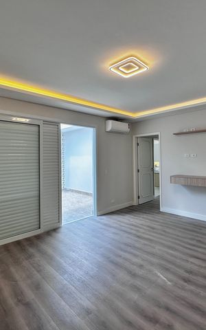 Casa à venda com 430m², 4 quartos e 6 vagas Casa à venda com 430m², 4 quartos e 6 vagasSuíte 4