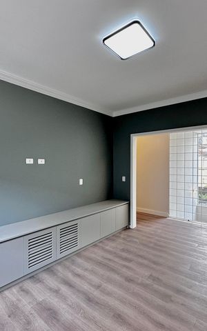Casa à venda com 430m², 4 quartos e 6 vagas Casa à venda com 430m², 4 quartos e 6 vagasSuíte 1 - Sala Íntima