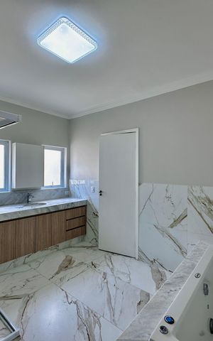 Casa à venda com 430m², 4 quartos e 6 vagas Casa à venda com 430m², 4 quartos e 6 vagasBanheiro Suíte 1