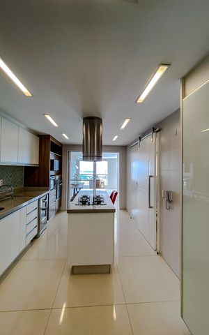 Apartamento à venda com 210m², 4 quartos e 3 vagasCozinha