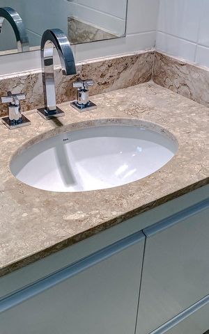 Apartamento à venda com 210m², 4 quartos e 3 vagasBanheiro da Suíte