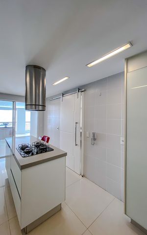 Apartamento à venda com 210m², 4 quartos e 3 vagasCozinha