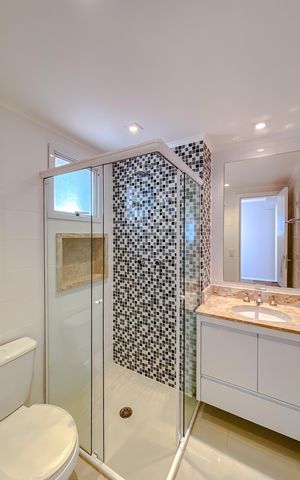 Apartamento à venda com 210m², 4 quartos e 3 vagasBanheiro da Suíte