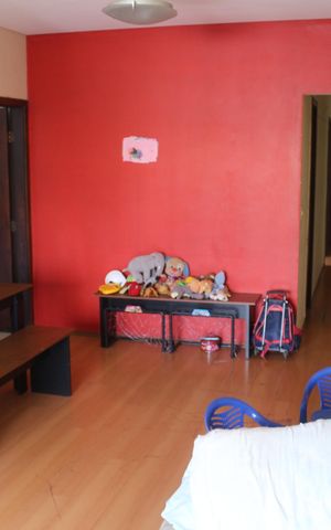 Casa à venda com 250m², 5 quartos e 2 vagasSala