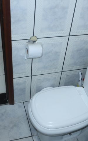 Casa à venda com 250m², 5 quartos e 2 vagasBanheiro 1