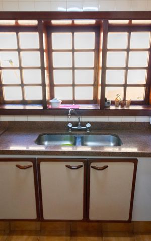 Casa de condomínio à venda com 350m², 3 quartos e 4 vagas Casa de condomínio à venda com 350m², 3 quartos e 4 vagasCOZINHA