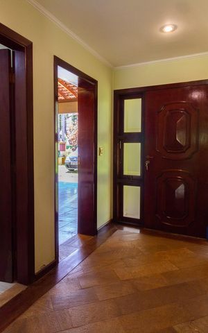 Casa de condomínio à venda com 350m², 3 quartos e 4 vagas Casa de condomínio à venda com 350m², 3 quartos e 4 vagasHALL DE ENTRADA