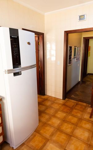 Casa de condomínio à venda com 350m², 3 quartos e 4 vagas Casa de condomínio à venda com 350m², 3 quartos e 4 vagasCOZINHA