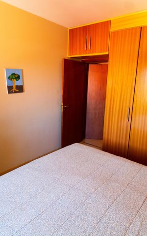 Casa de condomínio à venda com 350m², 3 quartos e 4 vagas Casa de condomínio à venda com 350m², 3 quartos e 4 vagasSUITE