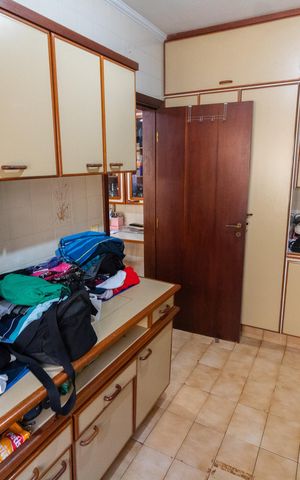 Casa de condomínio à venda com 350m², 3 quartos e 4 vagas Casa de condomínio à venda com 350m², 3 quartos e 4 vagasÁREA DE SERVIÇO