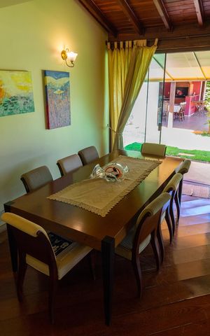 Casa de condomínio à venda com 350m², 3 quartos e 4 vagas Casa de condomínio à venda com 350m², 3 quartos e 4 vagasSALA DE JANTAR