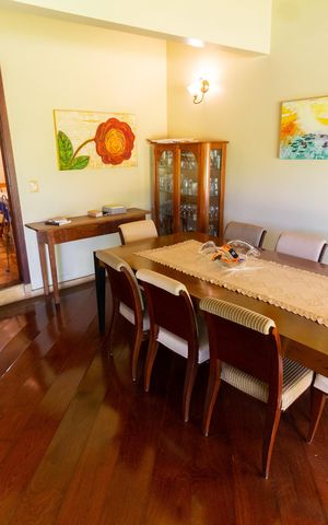Casa de condomínio à venda com 350m², 3 quartos e 4 vagas Casa de condomínio à venda com 350m², 3 quartos e 4 vagasSALA DE JANTAR