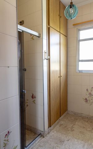 Casa à venda com 500m², 4 quartos e 16 vagas Casa à venda com 500m², 4 quartos e 16 vagasBanheiro da Suíte 2