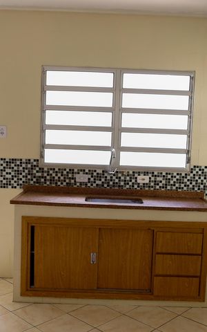 Casa para alugar com 100m², 2 quartos e 1 vaga Casa para alugar com 100m², 2 quartos e 1 vagaCozinha