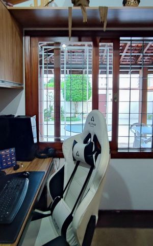 Casa à venda com 238m², 3 quartos e 3 vagas Casa à venda com 238m², 3 quartos e 3 vagasEscritório