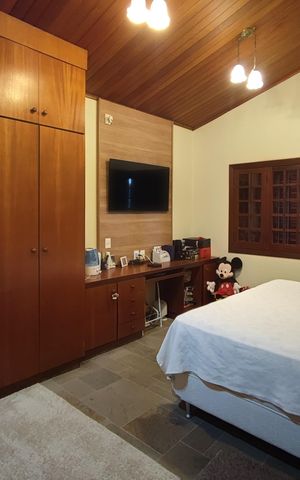 Casa à venda com 238m², 3 quartos e 3 vagas Casa à venda com 238m², 3 quartos e 3 vagasQuarto Suíte